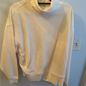 ALO Yoga Cream Hazy Mock neck Sweatshirt